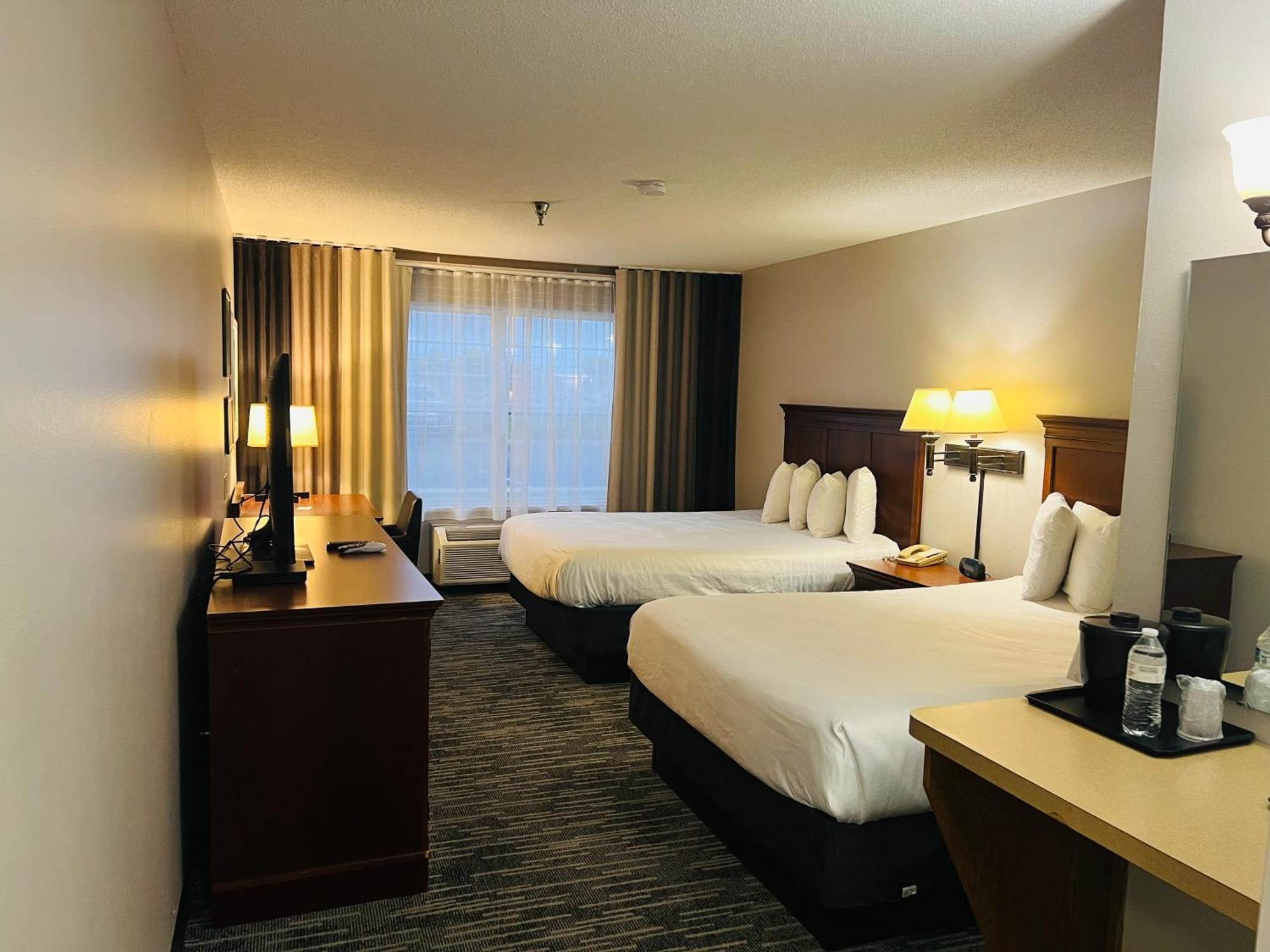 Harmony Inn & Suites Fort Dodge Extérieur photo