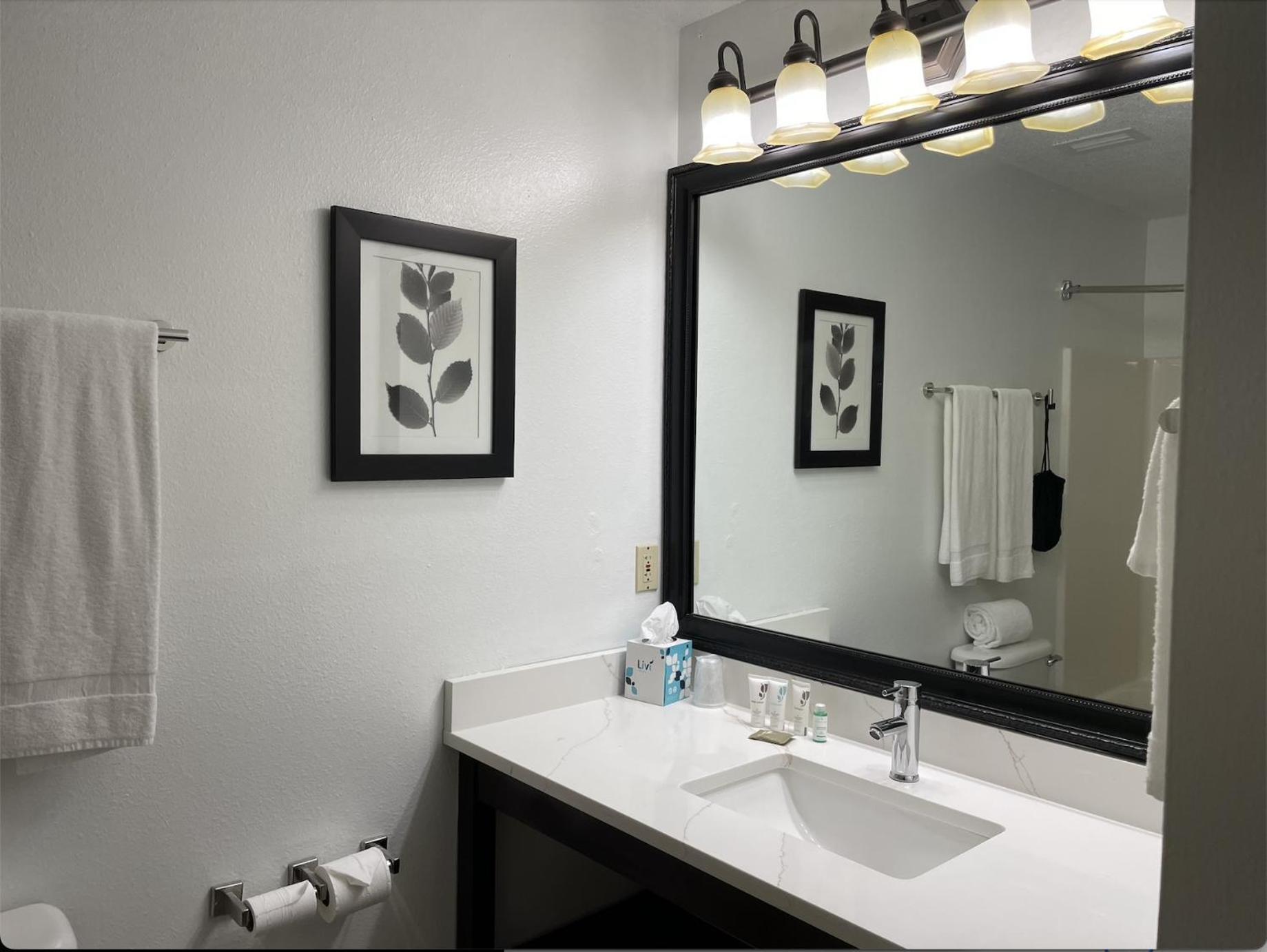 Harmony Inn & Suites Fort Dodge Extérieur photo