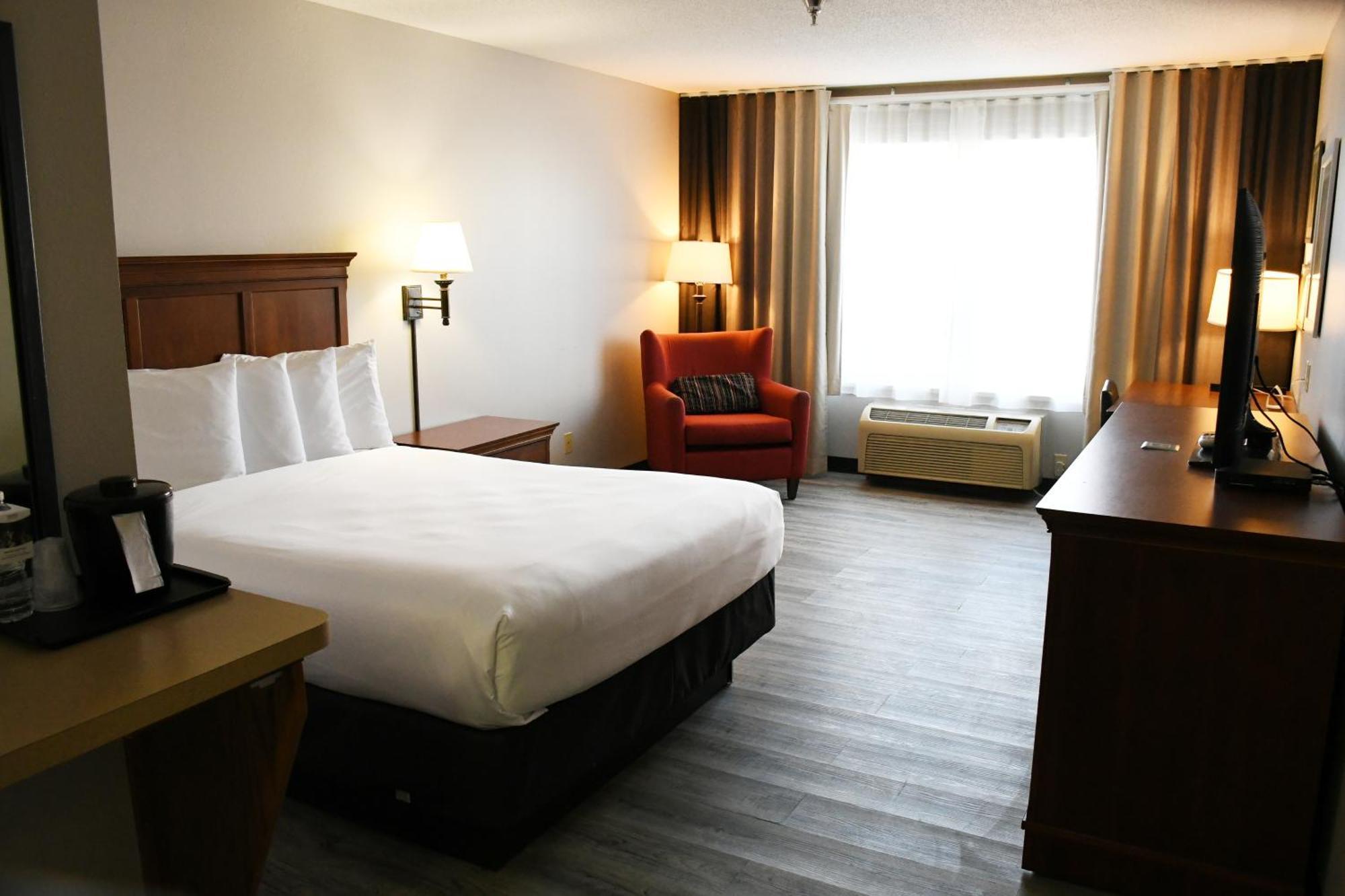 Harmony Inn & Suites Fort Dodge Extérieur photo